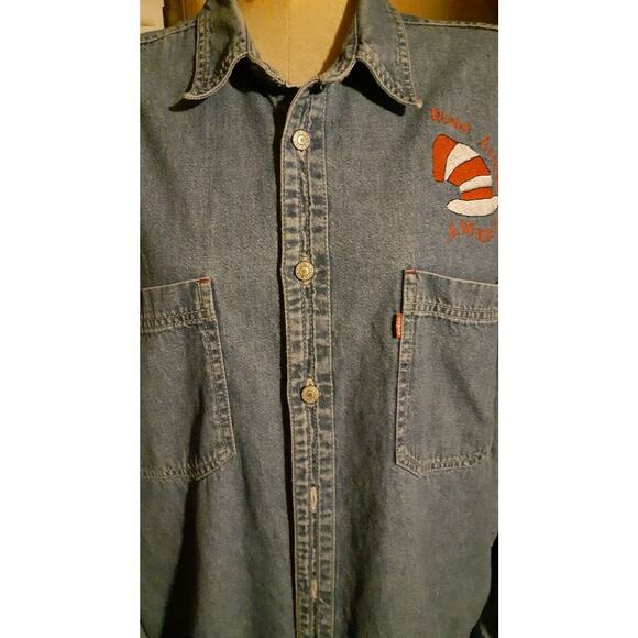 Levi's Red Tab "Read Across America" Dr. Suess large denim long sleeve shirt - Picture 7 of 9